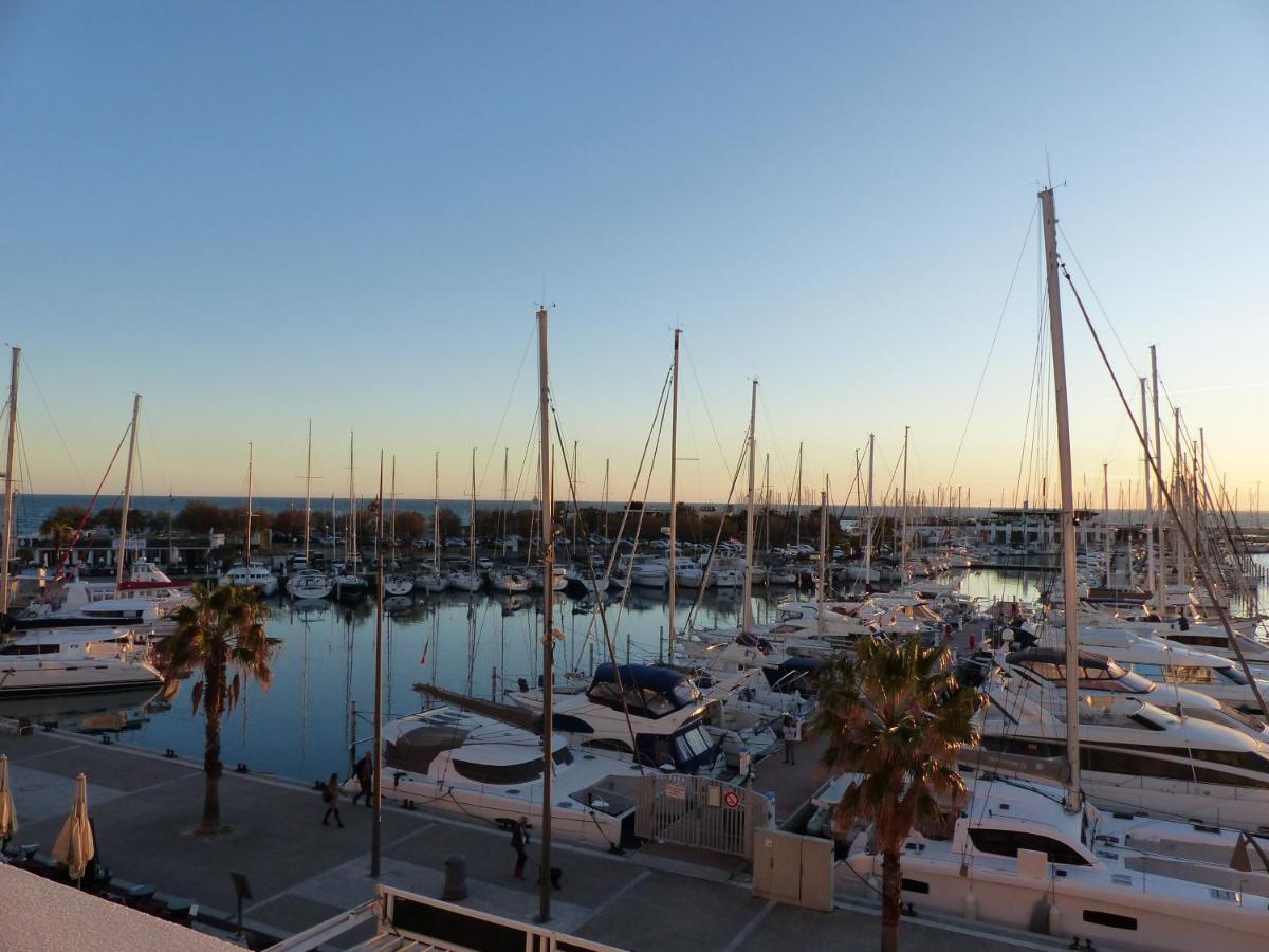 Classe 3 Etoiles - Magnifique Vue Sur Le Port - Wifi Et Clim 라그랑모트 외부 사진